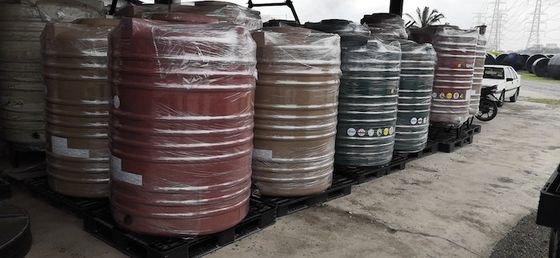 Verticale watertank Rotatiemulp Lichte staalmateriaal Plastic Septic Fuel Tank Rotatiemulp
